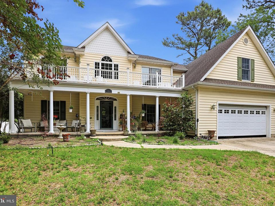 1st image of 102 London Cir S