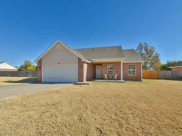 608 N Main St, Cashion, OK 73016
