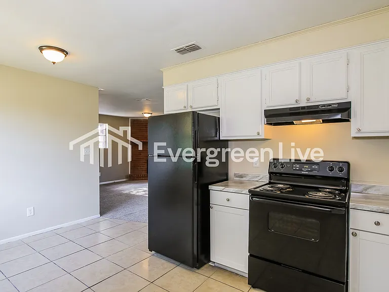 3701 Hickory Cove Rd — Photo 7