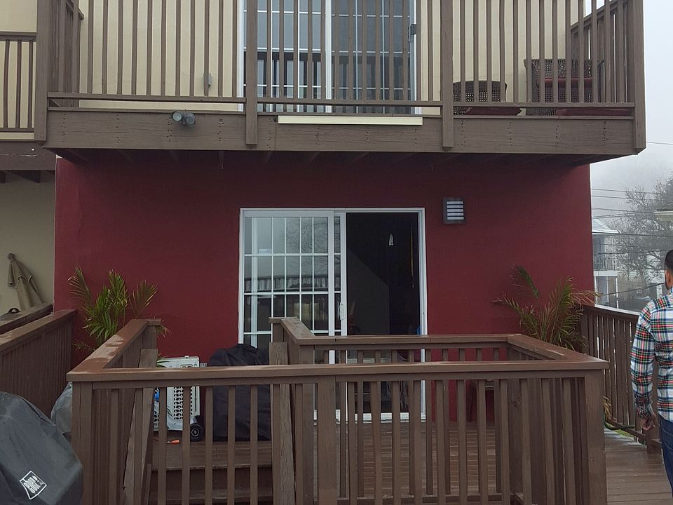 2nd image of 208 Betts Ave