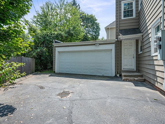 4th image of 3595 Glencairn Rd #Up