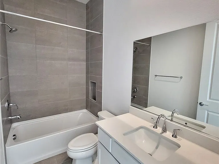 643 Fortis Creek St — Photo 11