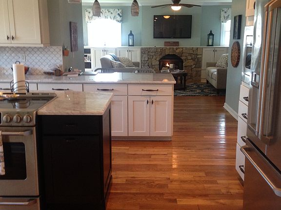 4th image of 3200 Cornwall Dr