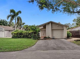 13465 SW 108th Street Cir S, Miami, FL 33186