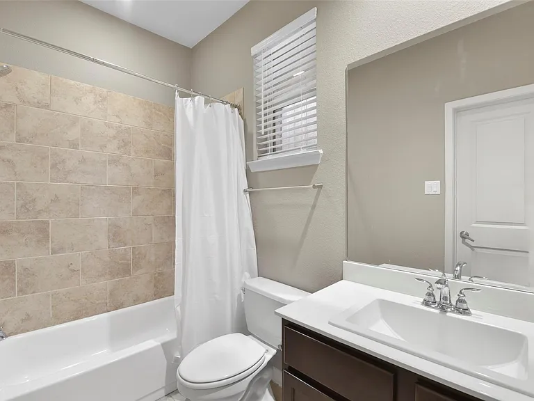 241 Lenox St — Photo 9