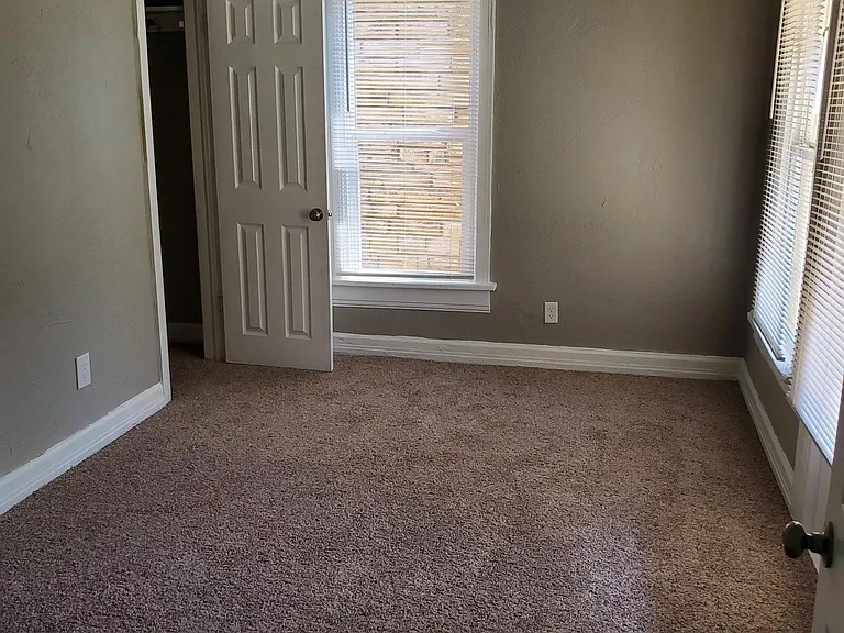 1134 N Ellison Ave — Photo 7