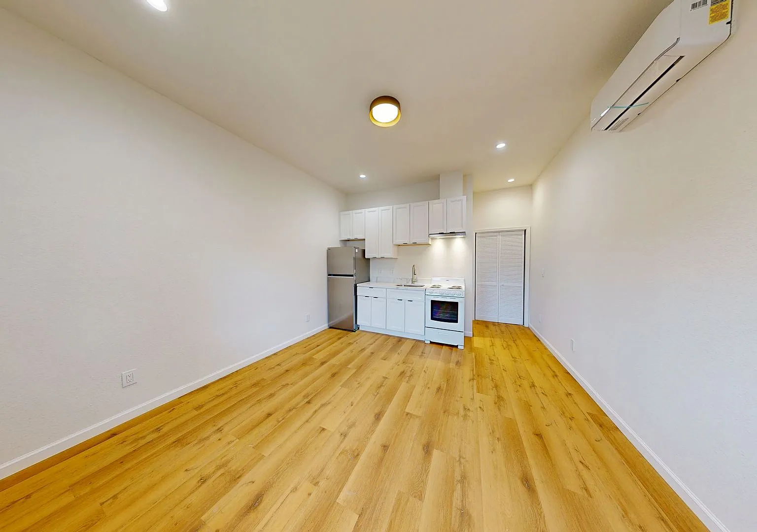 2619 High Street — Photo 3