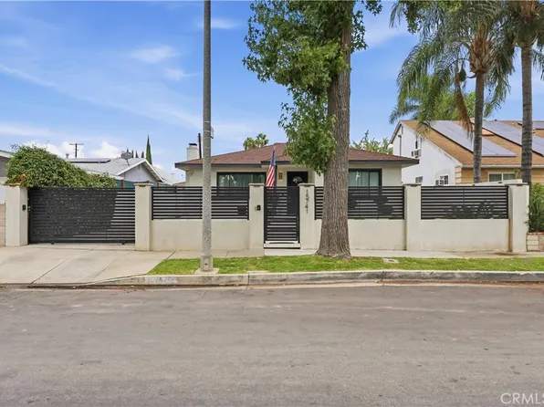15741 Haynes St, Van Nuys, CA 91406