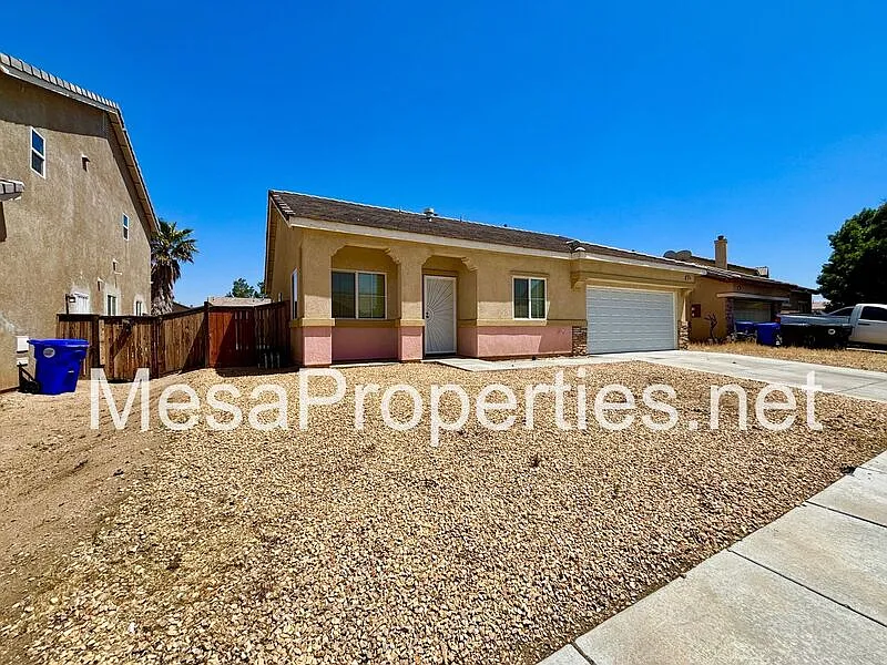 Building Photo - 15219 Hallmark Ln