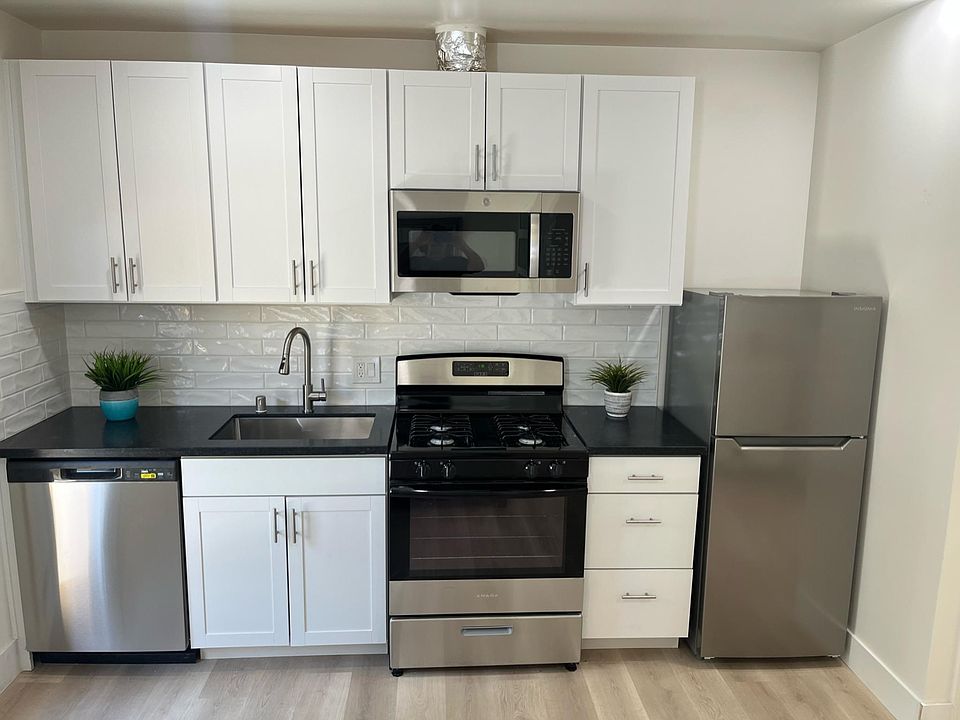 1st image of 4976 Hillridge Way #B