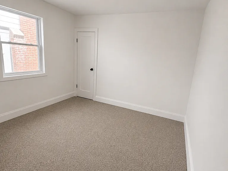 16837 Winthrop St — Photo 8