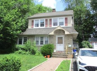 483 Cumberland Ave, Teaneck, NJ 07666