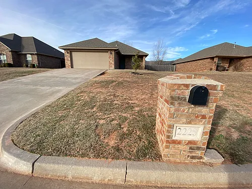 2225 Mill Creek Way Photo 1