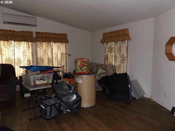 5th image of 130 River Ridge Ave