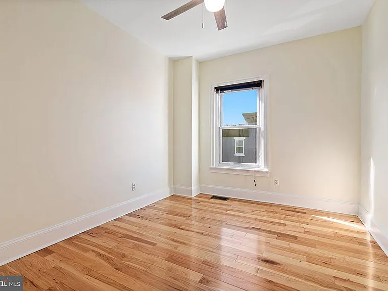 2738 Poplar St #2F — Photo 7