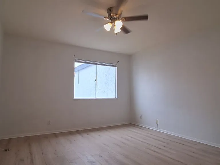 1455 E Katie Ave #C28 — Photo 5