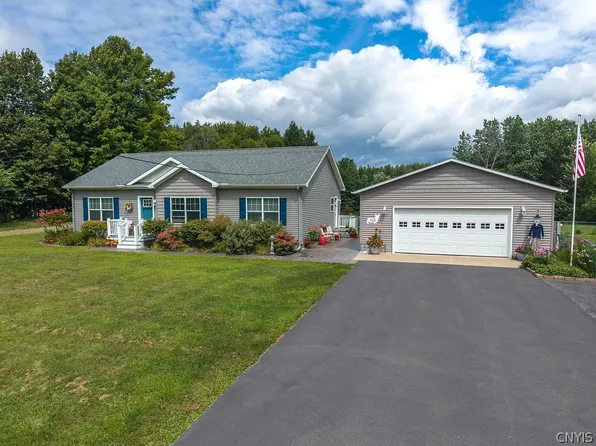 222 Goodfellow Rd, Fulton, NY 13069