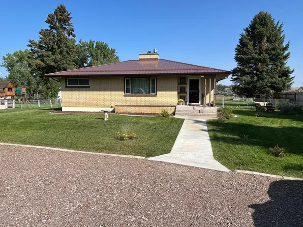 1351 Country Home Ln, Great Falls, MT 59405