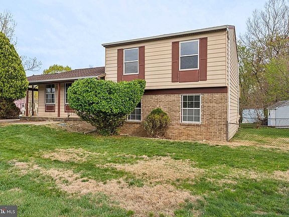 2nd image of 7500 Willow Hill Dr