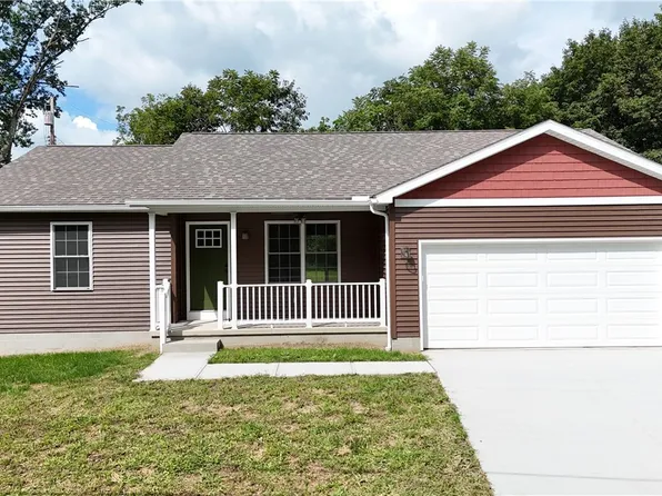 43 Narcissa St, Struthers, OH 44471