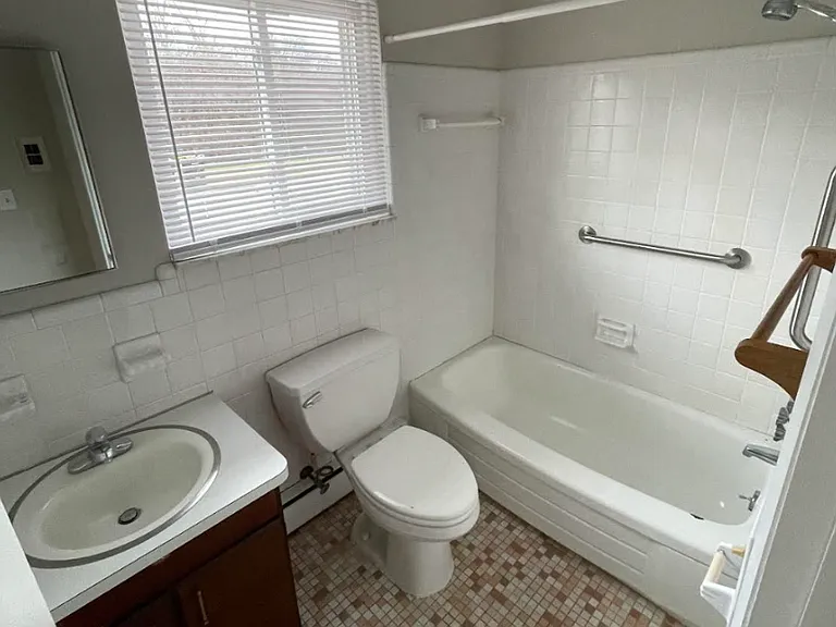 22000 Beck Rd #5 — Photo 5