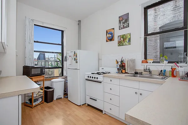 Rented by Tosh Marks Property Group | media 2