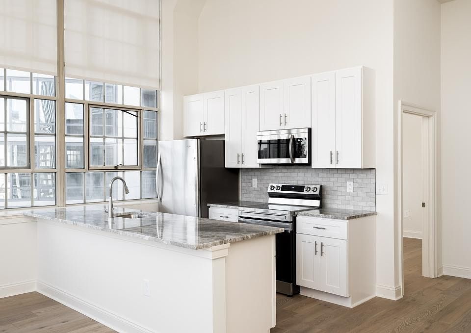 1st image of 2123 Market St #X11