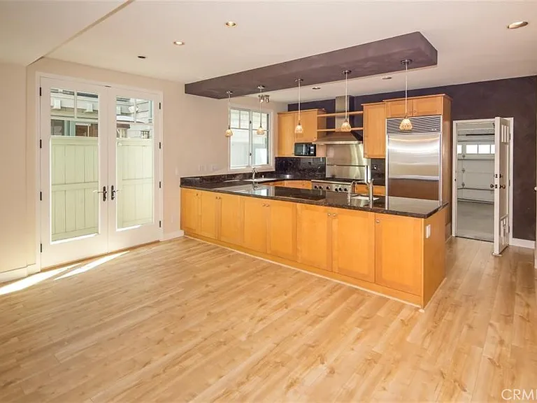 515 W Balboa Blvd — Photo 6
