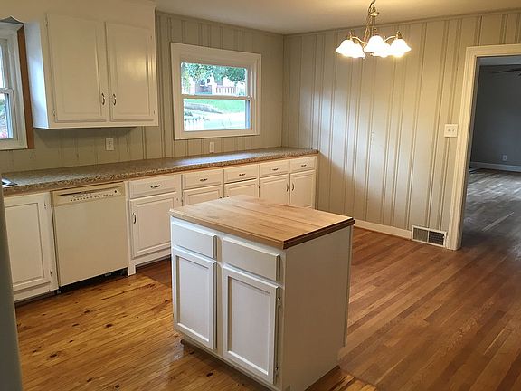 Upper unit kitchen