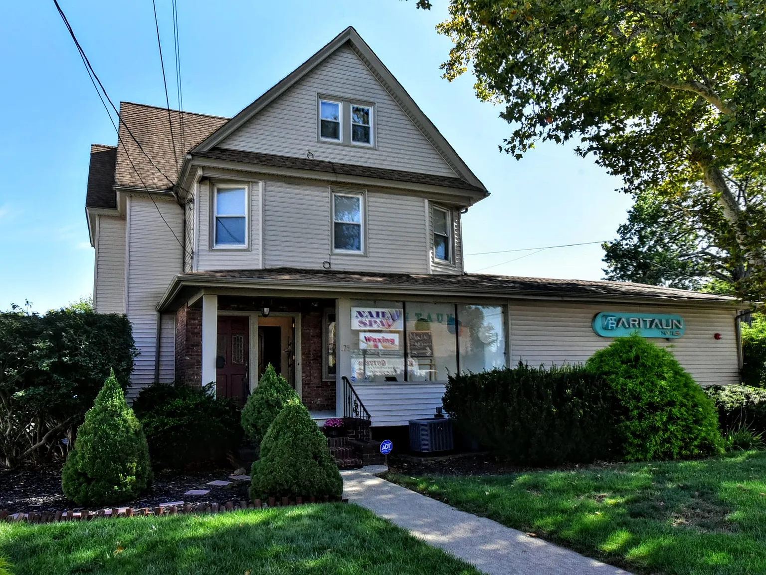 1 bed, $2,300 — Photo 3