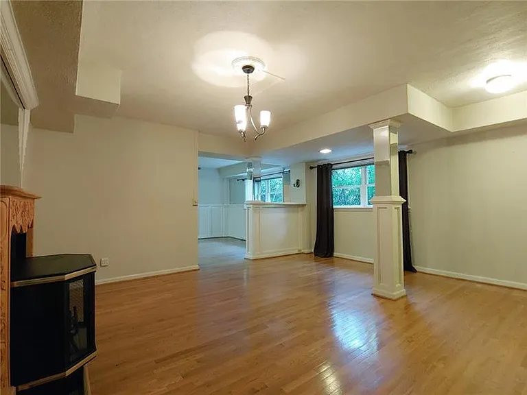 76 Laurel Forest Cir NE — Photo 3