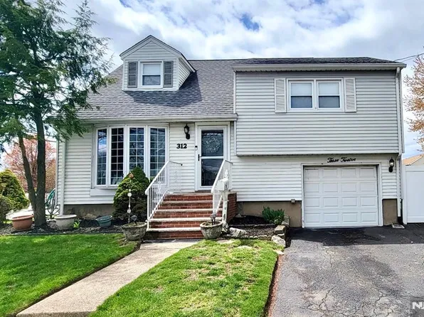 312 Mola Blvd, Elmwood Park, NJ 07407