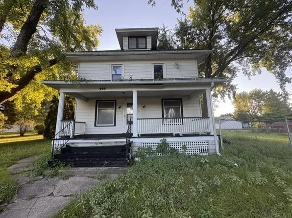 206 2nd St, Raymond, IA 50667