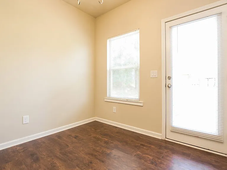 62 Prescott Dr — Photo 3