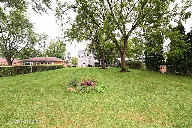 2nd image of 1209 N Dunton Ave