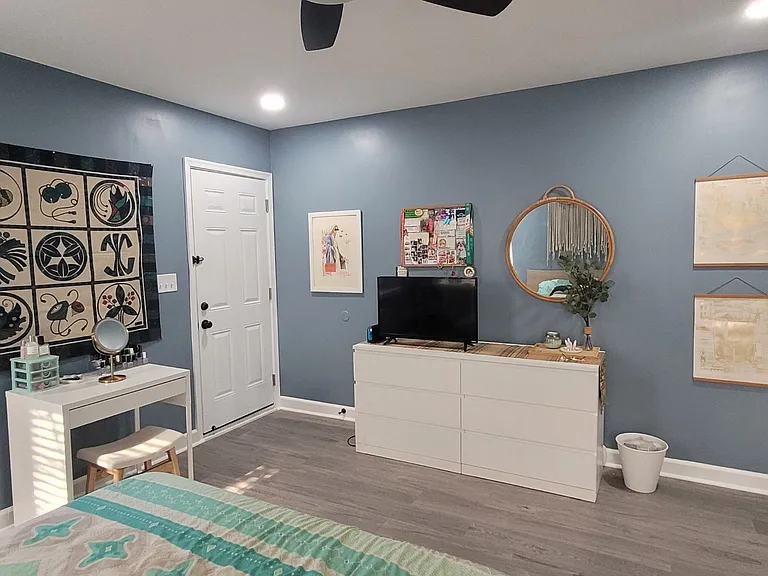 2647 N Charles St #1 — Photo 16