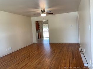 10121 E 22nd St, Tulsa, OK 74129