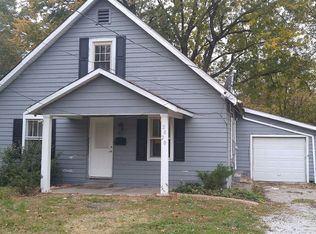 2020 Country Club Dr, Alton, IL 62002