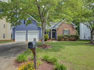 7017 Scuppernong Ct, Charlotte, NC 28215