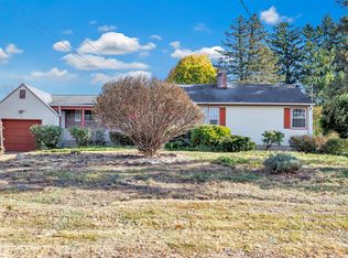 68-2 Stonegate Dr, Wethersfield, CT 06109