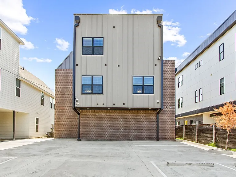 3141 Waits Ave — Photo 21