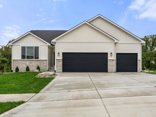 419 S Walnut Dr, Norwalk, IA 50211