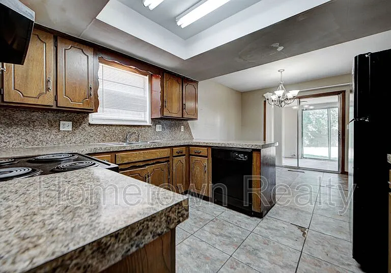 7301 Edenborough Dr — Photo 20