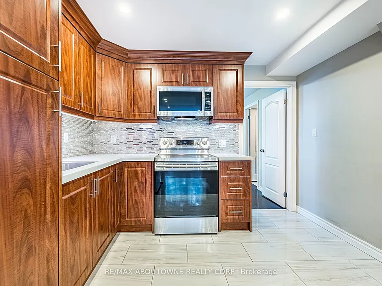 22 Ryan St #BASEMENT — Photo 12