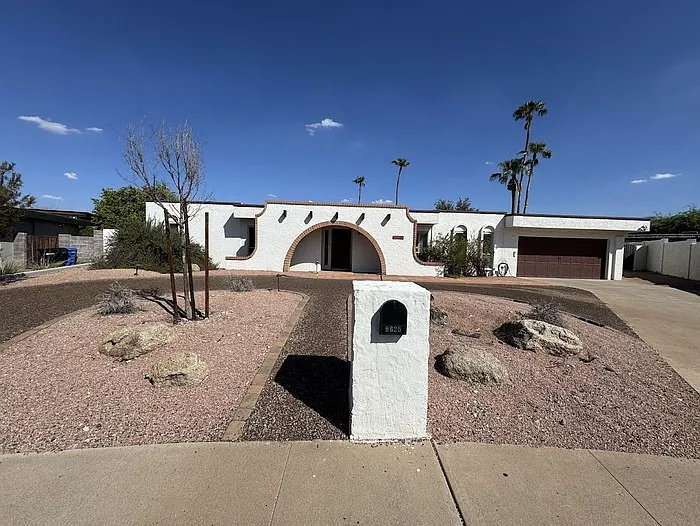 5 bed, 3.0 bath, 3548 sqft, $3,795 — Photo 2