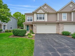 596 Yorkshire Ln, Hampshire, IL 60140