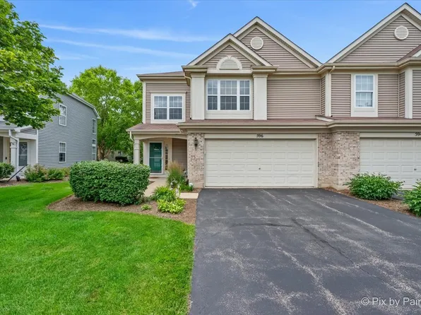 596 Yorkshire Ln, Hampshire, IL 60140