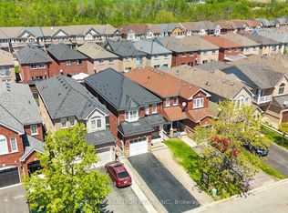 664 Sunbird Trl, Pickering, ON L1X 2X6