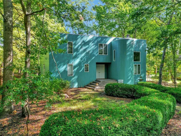 2857 Deerfield Road, Sag Harbor, NY 11963