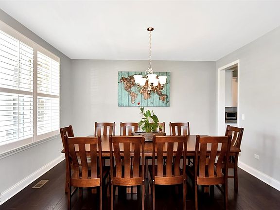 2nd image of 3811 Mahogany Ln